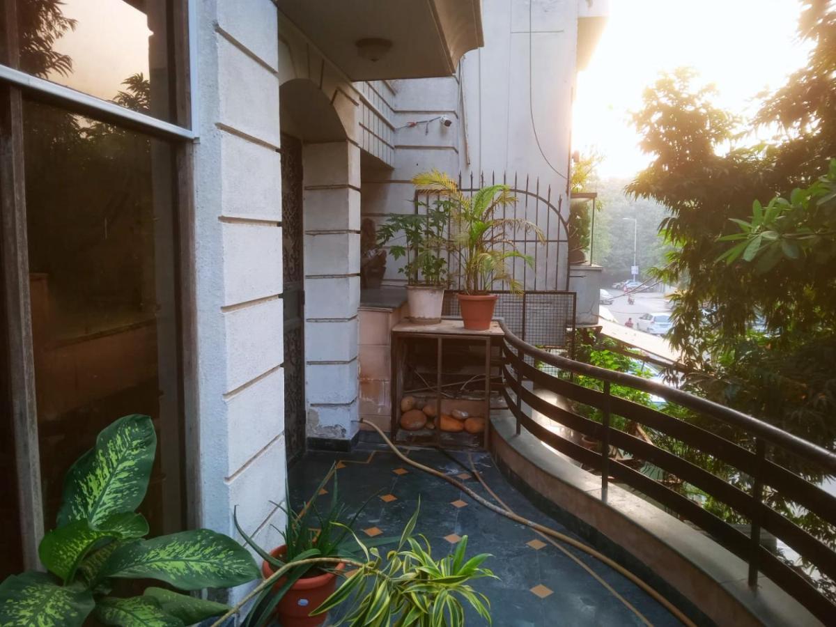 Captivating 2-bed In Apartment New Delhi